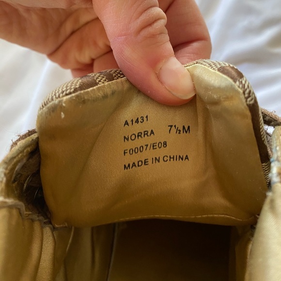 COACH gold hightops - Picture 3 of 4